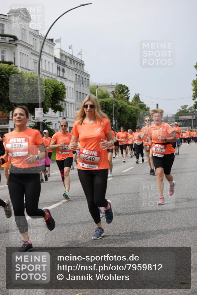 15.06.2025 - REWE Women's Run Jannik Wohlers http://msf.ph/oto/7959812 15.06.2025 09:45:08 Laufen 5536, 5265, 5540, 5147 meine-sportfotos.de