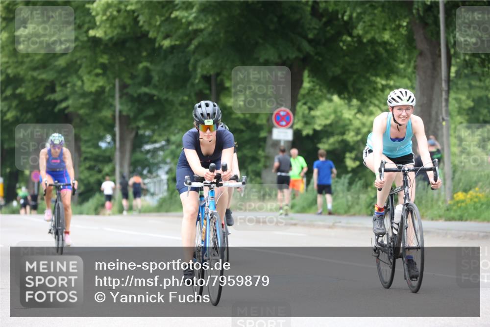 15.06.2025 - 7 Türme Triathlon Yannick Fuchs http://msf.ph/oto/7959879 15.06.2025 13:48:15 Radfahren 724, 958, 1176, 1195 meine-sportfotos.de