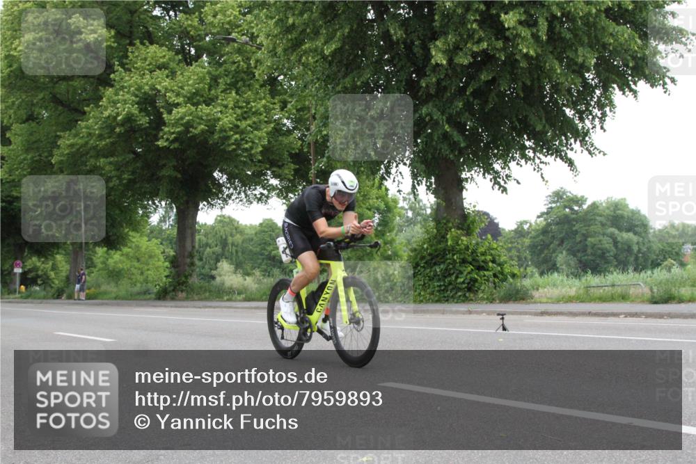 15.06.2025 - 7 Türme Triathlon Yannick Fuchs http://msf.ph/oto/7959893 15.06.2025 11:43:19 Radfahren  meine-sportfotos.de