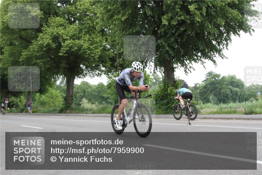 15.06.2025 - 7 Türme Triathlon Yannick Fuchs http://msf.ph/oto/7959900 15.06.2025 11:43:25 Radfahren  meine-sportfotos.de