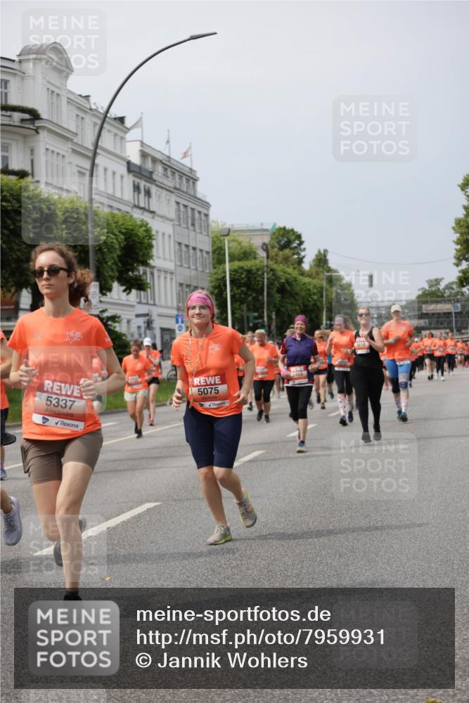 15.06.2025 - REWE Women's Run Jannik Wohlers http://msf.ph/oto/7959931 15.06.2025 09:45:12 Laufen 5337, 5075, 5468, 5618 meine-sportfotos.de