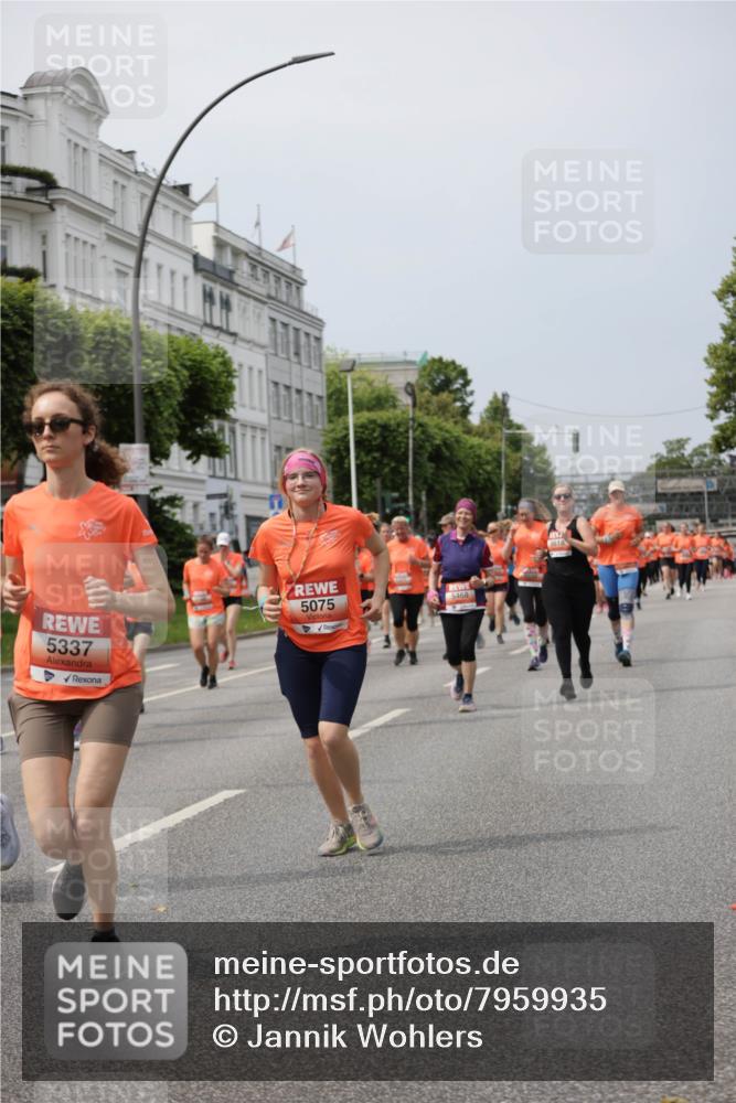 15.06.2025 - REWE Women's Run Jannik Wohlers http://msf.ph/oto/7959935 15.06.2025 09:45:12 Laufen 5468, 5337, 5075, 5618 meine-sportfotos.de