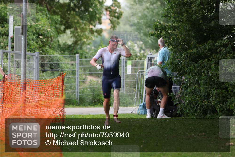 15.06.2025 - 7 Türme Triathlon Michael Strokosch http://msf.ph/oto/7959940 15.06.2025 12:10:56 Schwimmen 392, 399, 611 meine-sportfotos.de