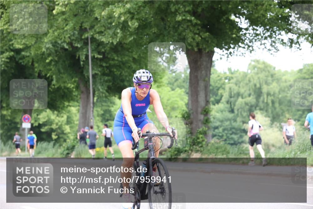 15.06.2025 - 7 Türme Triathlon Yannick Fuchs http://msf.ph/oto/7959941 15.06.2025 13:48:17 Radfahren 403, 934, 958, 1176, 1195 meine-sportfotos.de