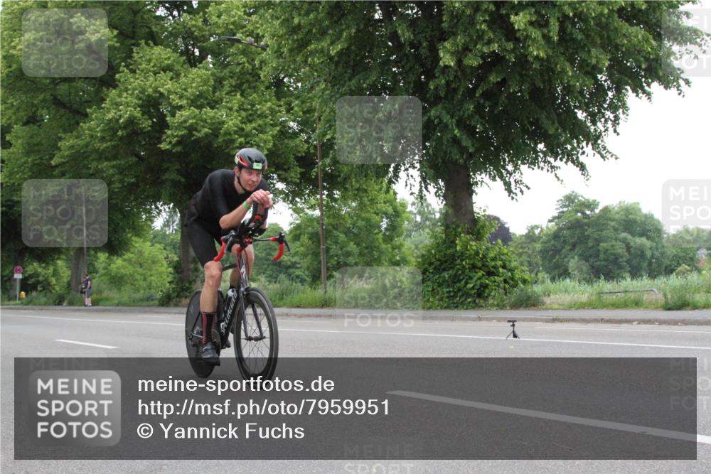 15.06.2025 - 7 Türme Triathlon Yannick Fuchs http://msf.ph/oto/7959951 15.06.2025 11:45:18 Radfahren  meine-sportfotos.de