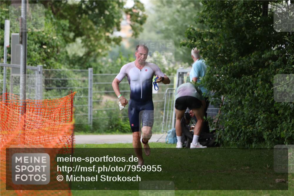 15.06.2025 - 7 Türme Triathlon Michael Strokosch http://msf.ph/oto/7959955 15.06.2025 12:10:56 Schwimmen 392, 399, 611 meine-sportfotos.de