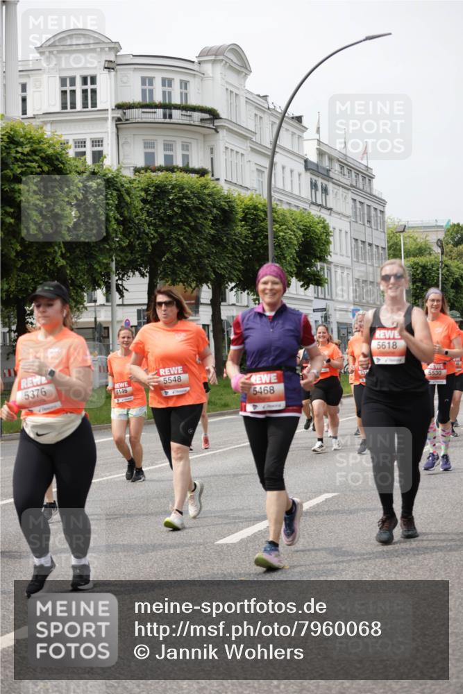 15.06.2025 - REWE Women's Run Jannik Wohlers http://msf.ph/oto/7960068 15.06.2025 09:45:15 Laufen 5376, 5146, 5548, 5618, 5468, 740, 5530 meine-sportfotos.de