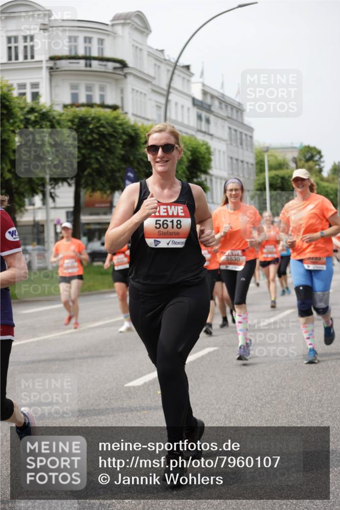 15.06.2025 - REWE Women's Run Jannik Wohlers http://msf.ph/oto/7960107 15.06.2025 09:45:17 Laufen 5618, 5530, 8272 meine-sportfotos.de