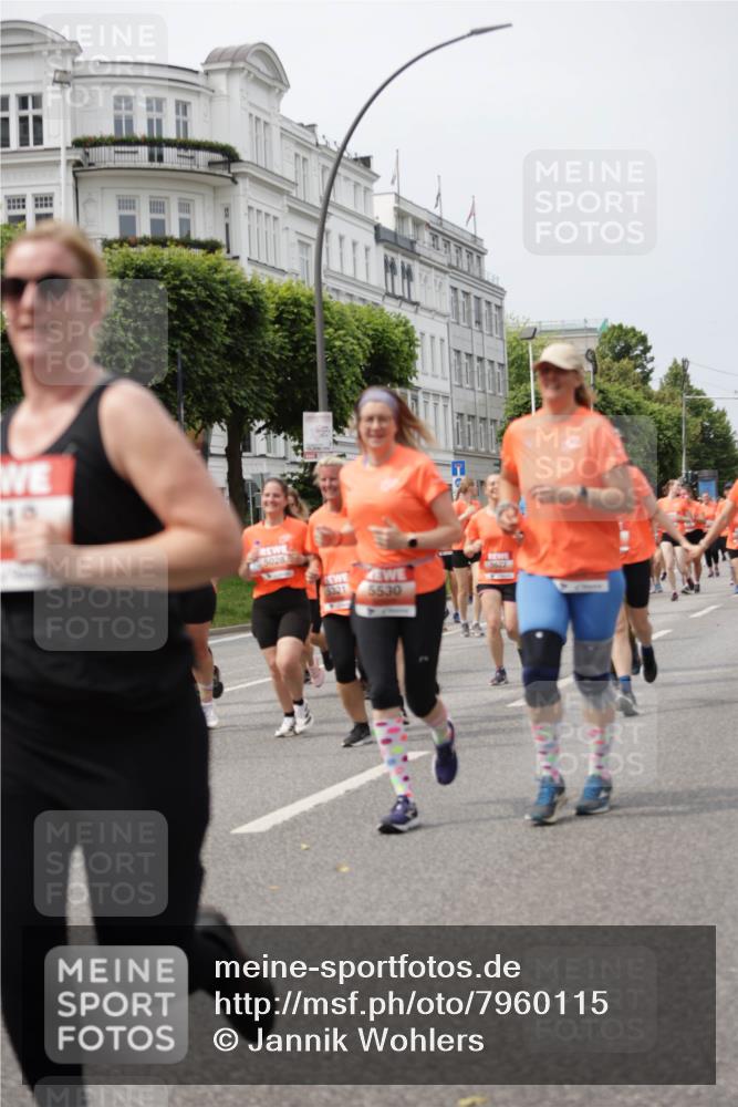 15.06.2025 - REWE Women's Run Jannik Wohlers http://msf.ph/oto/7960115 15.06.2025 09:45:17 Laufen 19, 5028, 5622, 5321, 5530 meine-sportfotos.de