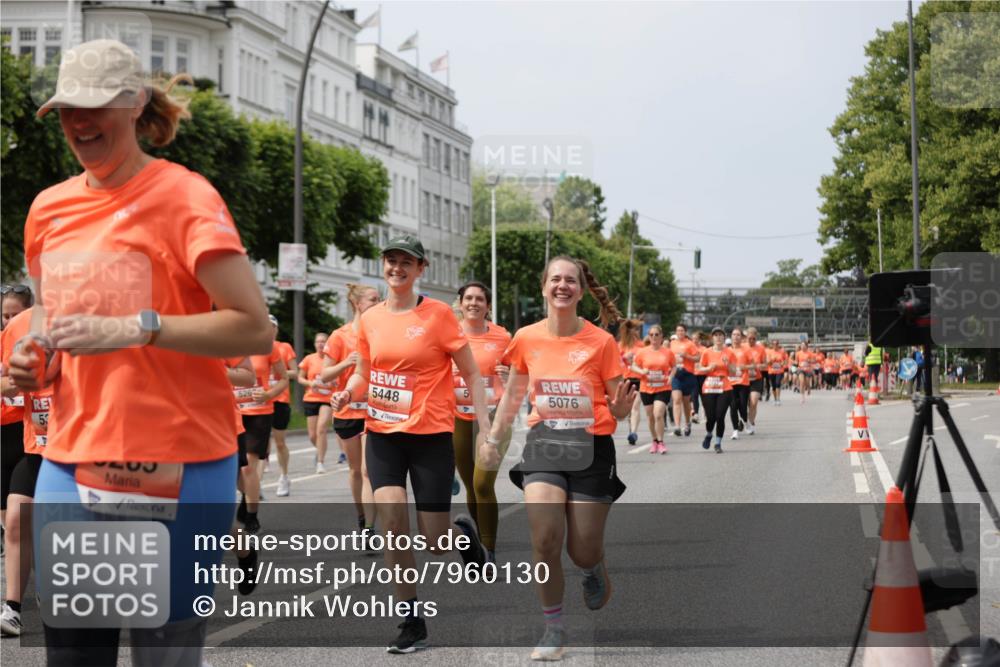 15.06.2025 - REWE Women's Run Jannik Wohlers http://msf.ph/oto/7960130 15.06.2025 09:45:19 Laufen 5, 5, 526, 5448, 4, 5076 meine-sportfotos.de