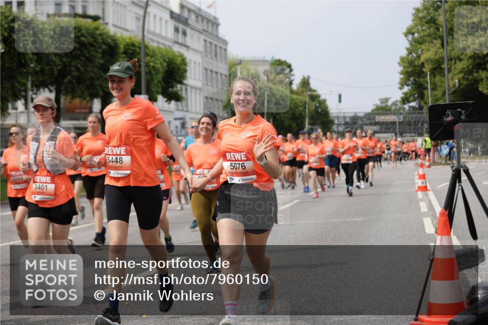 15.06.2025 - REWE Women's Run Jannik Wohlers http://msf.ph/oto/7960150 15.06.2025 09:45:19 Laufen 5094, 5401, 5448, 5076 meine-sportfotos.de