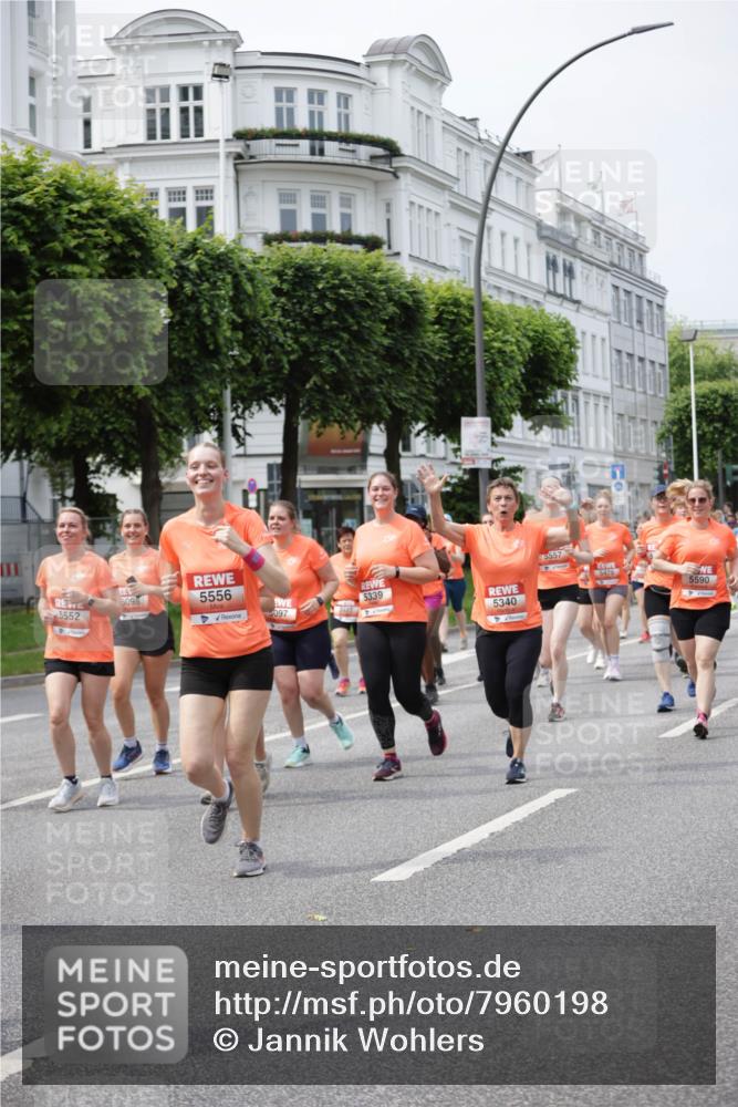 15.06.2025 - REWE Women's Run Jannik Wohlers http://msf.ph/oto/7960198 15.06.2025 09:45:24 Laufen 5552, 5098, 5556, 5557, 5479, 5339, 5590, 097, 5340 meine-sportfotos.de