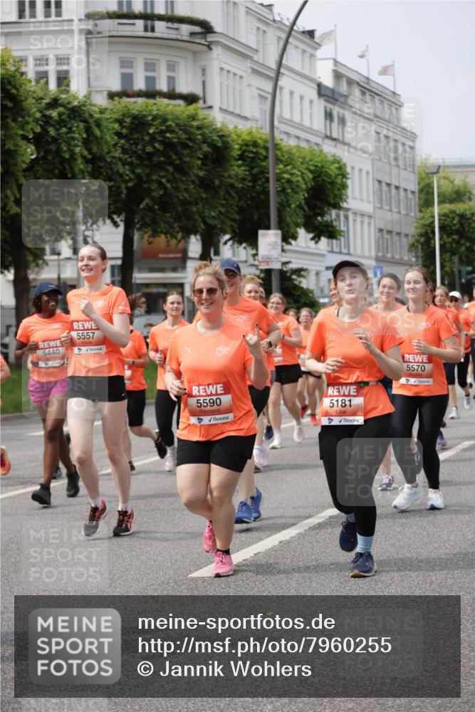 15.06.2025 - REWE Women's Run Jannik Wohlers http://msf.ph/oto/7960255 15.06.2025 09:45:26 Laufen 5557, 5440, 5590, 5181, 5570 meine-sportfotos.de