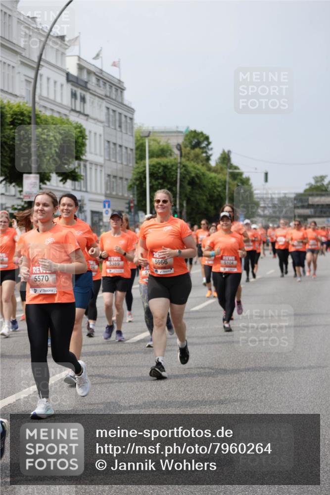 15.06.2025 - REWE Women's Run Jannik Wohlers http://msf.ph/oto/7960264 15.06.2025 09:45:27 Laufen 5570, 5389, 5666, 5104 meine-sportfotos.de