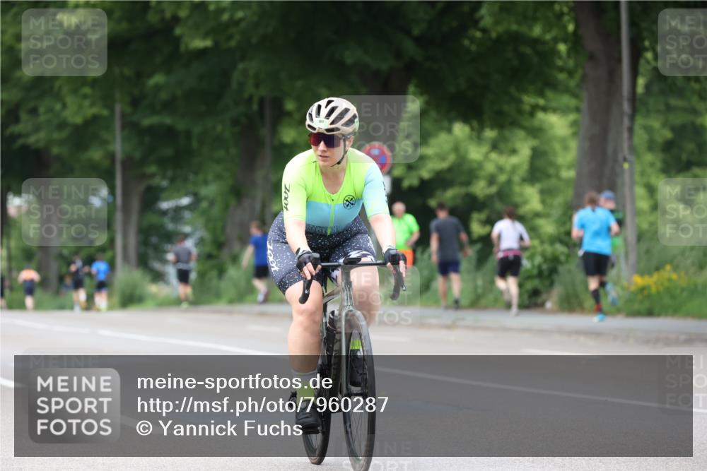 15.06.2025 - 7 Türme Triathlon Yannick Fuchs http://msf.ph/oto/7960287 15.06.2025 13:48:26 Radfahren 403, 934 meine-sportfotos.de