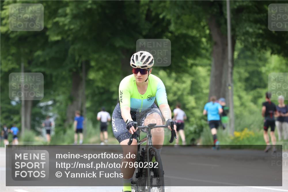 15.06.2025 - 7 Türme Triathlon Yannick Fuchs http://msf.ph/oto/7960292 15.06.2025 13:48:26 Radfahren 403, 934 meine-sportfotos.de