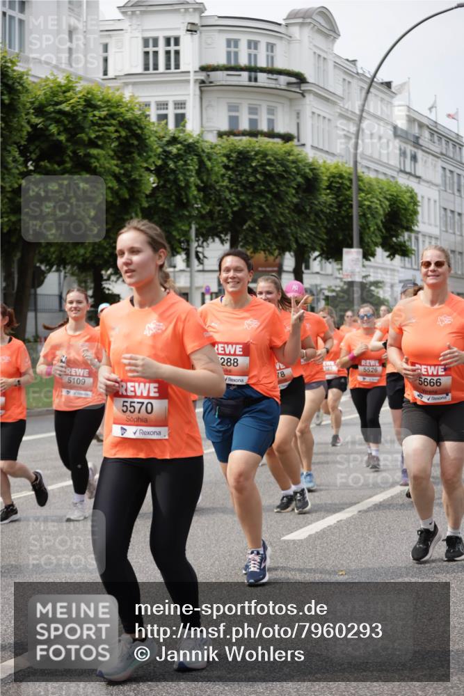 15.06.2025 - REWE Women's Run Jannik Wohlers http://msf.ph/oto/7960293 15.06.2025 09:45:28 Laufen 5109, 5570, 288, 387, 78, 5526, 5666 meine-sportfotos.de