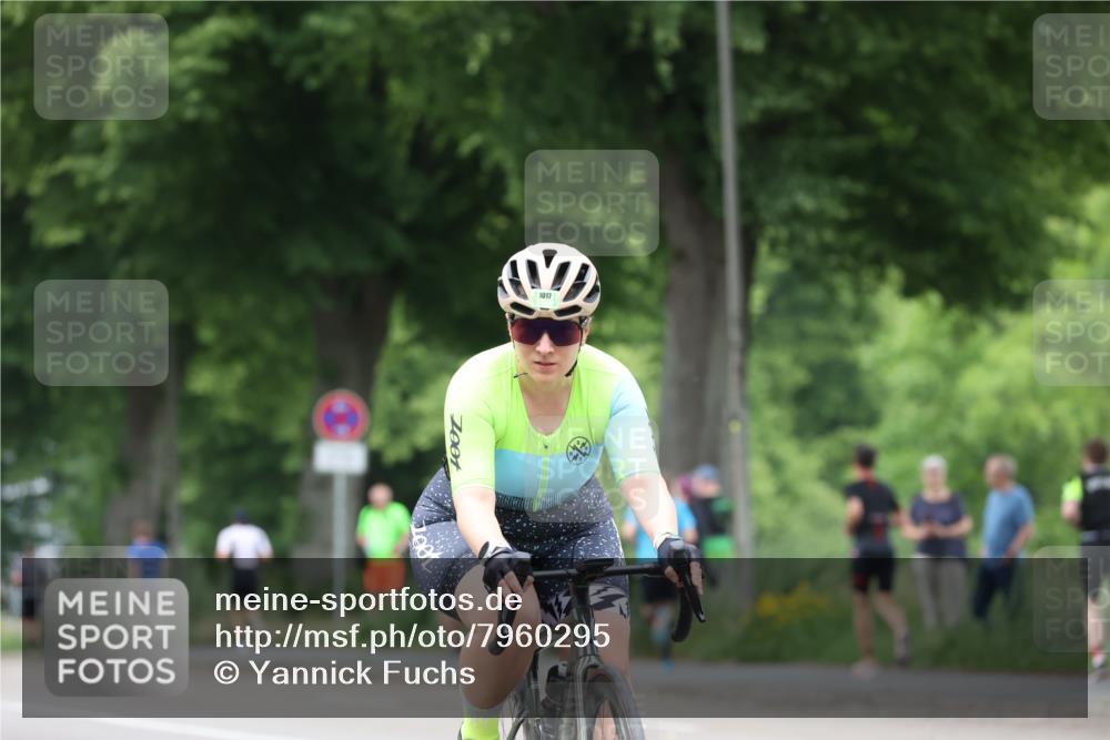 15.06.2025 - 7 Türme Triathlon Yannick Fuchs http://msf.ph/oto/7960295 15.06.2025 13:48:26 Radfahren 403, 934 meine-sportfotos.de
