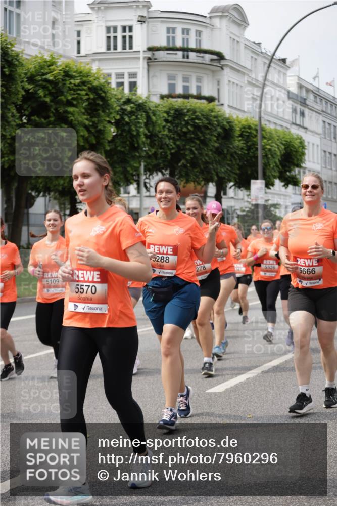 15.06.2025 - REWE Women's Run Jannik Wohlers http://msf.ph/oto/7960296 15.06.2025 09:45:28 Laufen 278, 5526, 5109, 5570, 5288, 5666 meine-sportfotos.de