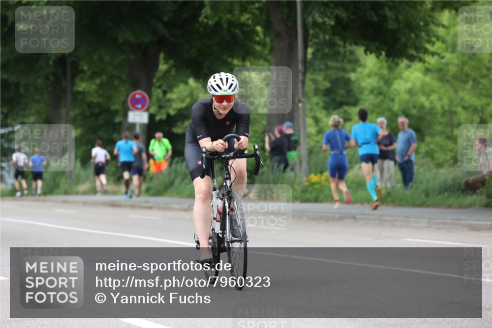 15.06.2025 - 7 Türme Triathlon Yannick Fuchs http://msf.ph/oto/7960323 15.06.2025 13:48:31 Radfahren 854 meine-sportfotos.de