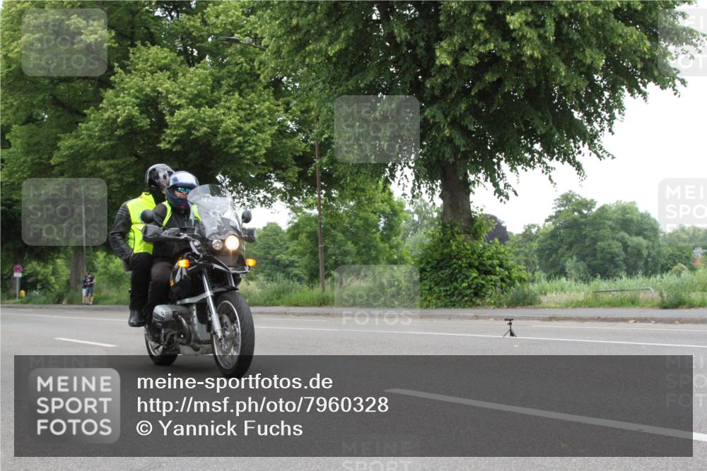 15.06.2025 - 7 Türme Triathlon Yannick Fuchs http://msf.ph/oto/7960328 15.06.2025 11:50:16 Radfahren  meine-sportfotos.de