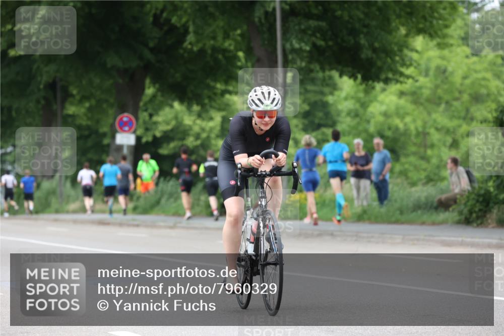 15.06.2025 - 7 Türme Triathlon Yannick Fuchs http://msf.ph/oto/7960329 15.06.2025 13:48:31 Radfahren 854 meine-sportfotos.de