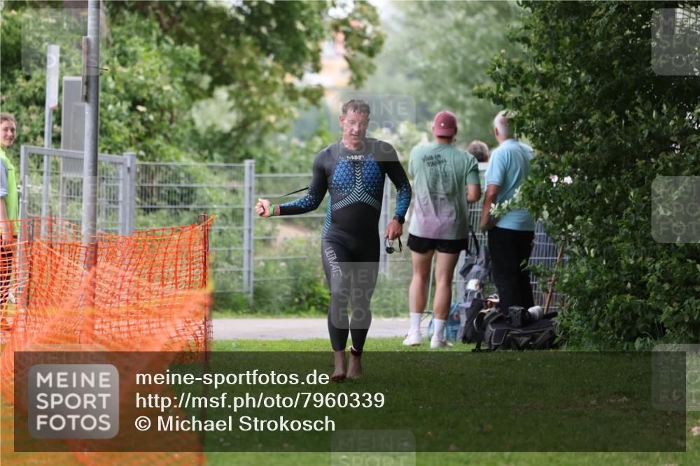 15.06.2025 - 7 Türme Triathlon Michael Strokosch http://msf.ph/oto/7960339 15.06.2025 12:11:15 Schwimmen 455, 475, 611 meine-sportfotos.de