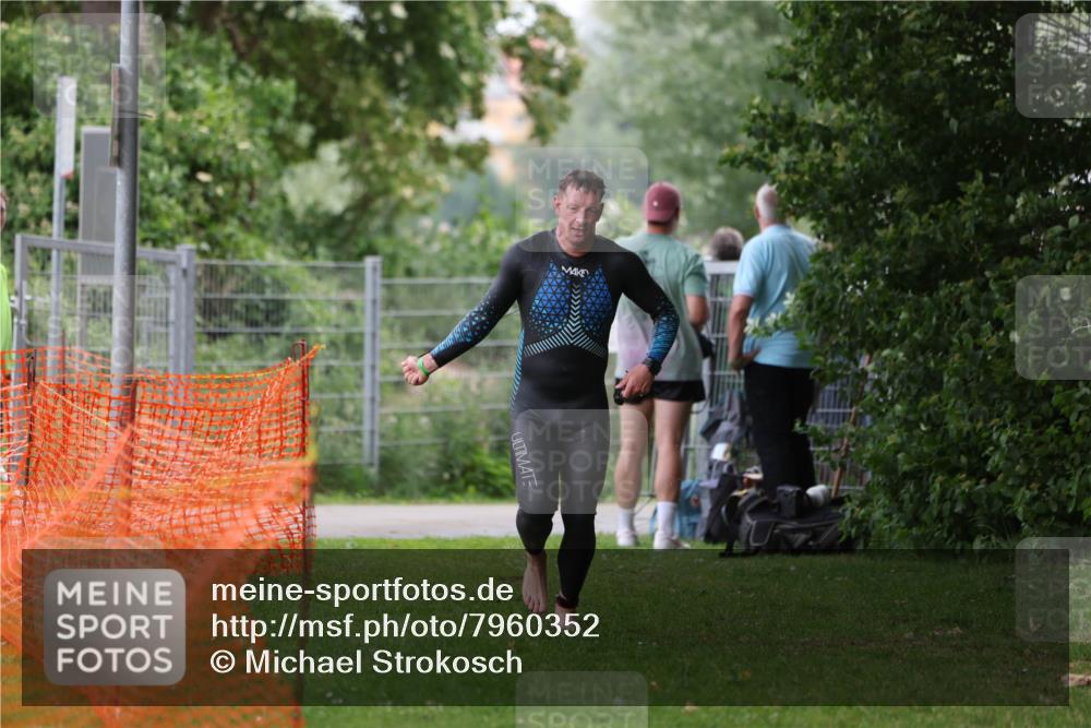 15.06.2025 - 7 Türme Triathlon Michael Strokosch http://msf.ph/oto/7960352 15.06.2025 12:11:15 Schwimmen 455, 475, 611 meine-sportfotos.de