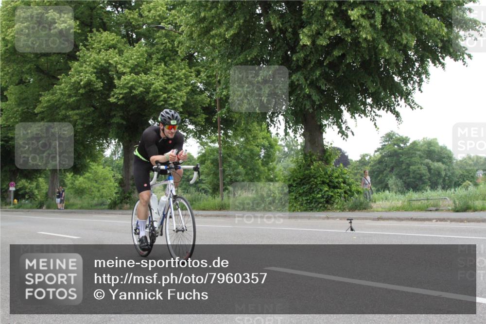 15.06.2025 - 7 Türme Triathlon Yannick Fuchs http://msf.ph/oto/7960357 15.06.2025 11:51:51 Radfahren  meine-sportfotos.de