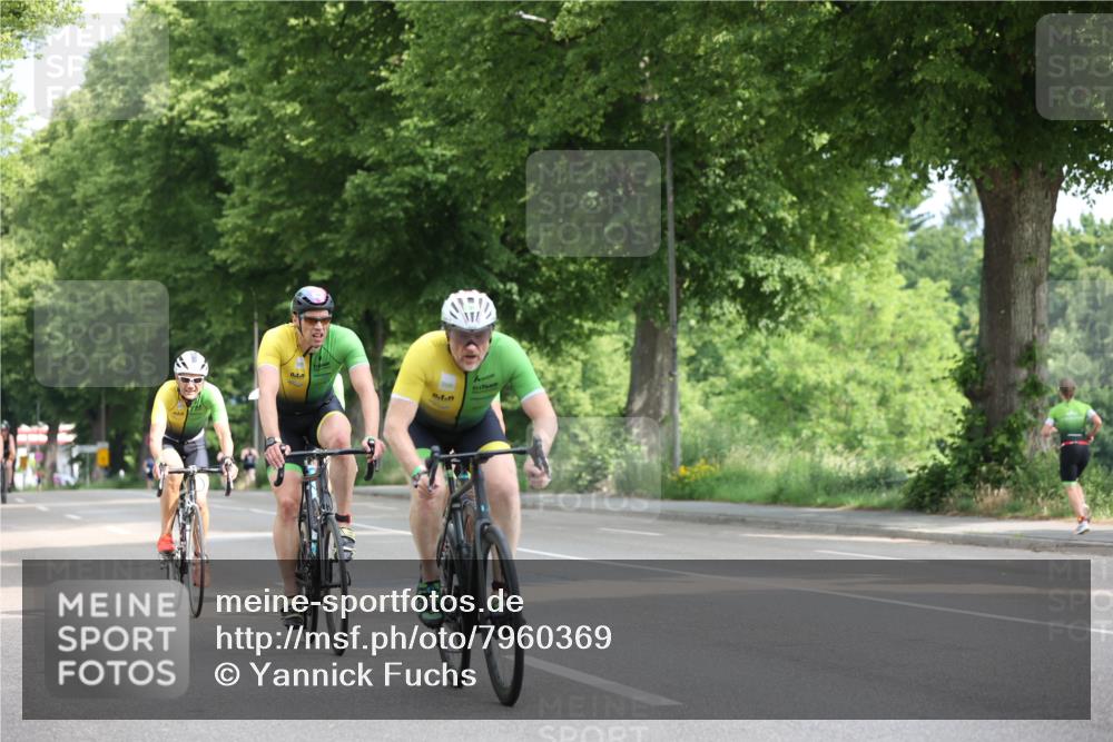 15.06.2025 - 7 Türme Triathlon Yannick Fuchs http://msf.ph/oto/7960369 15.06.2025 09:55:56 Radfahren 51, 52, 53, 55, 93, 94, 95, 115 meine-sportfotos.de