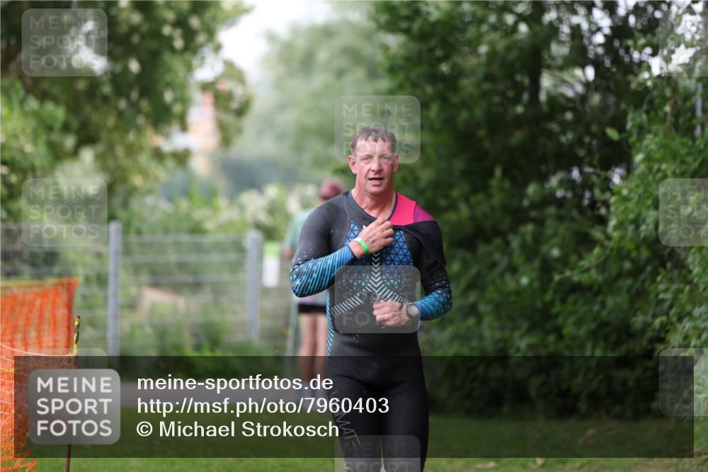 15.06.2025 - 7 Türme Triathlon Michael Strokosch http://msf.ph/oto/7960403 15.06.2025 12:11:17 Schwimmen 455, 475, 611 meine-sportfotos.de