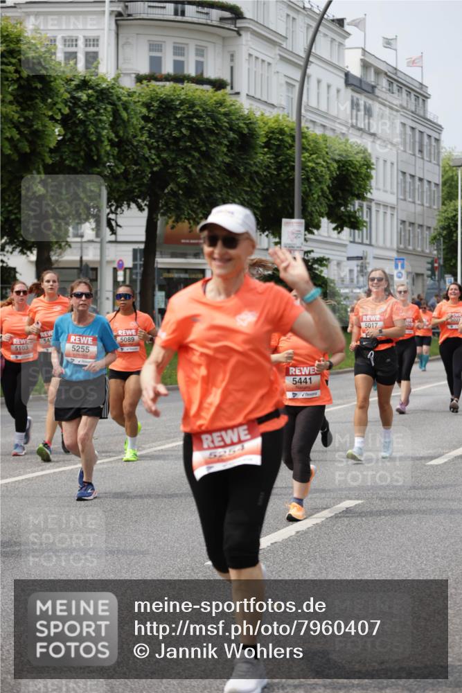 15.06.2025 - REWE Women's Run Jannik Wohlers http://msf.ph/oto/7960407 15.06.2025 09:45:33 Laufen 5103, 543, 5089, 5255, 5254, 5441, 5017 meine-sportfotos.de