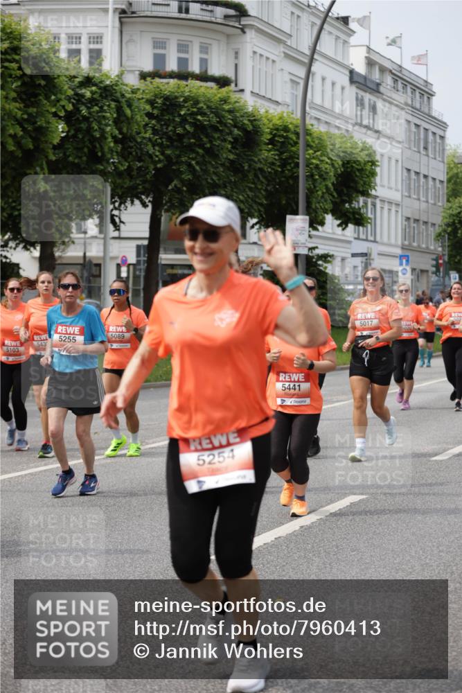 15.06.2025 - REWE Women's Run Jannik Wohlers http://msf.ph/oto/7960413 15.06.2025 09:45:33 Laufen 5103, 5255, 5089, 543, 5254, 5441, 5017, 5020 meine-sportfotos.de