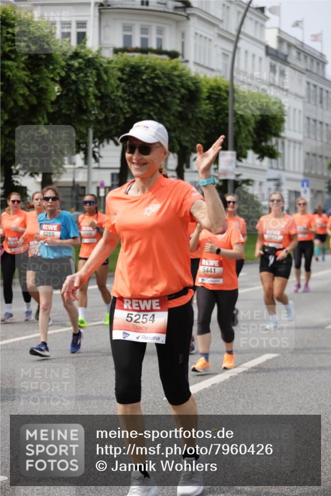 15.06.2025 - REWE Women's Run Jannik Wohlers http://msf.ph/oto/7960426 15.06.2025 09:45:33 Laufen 5255, 5089, 5254, 5441, 5012 meine-sportfotos.de
