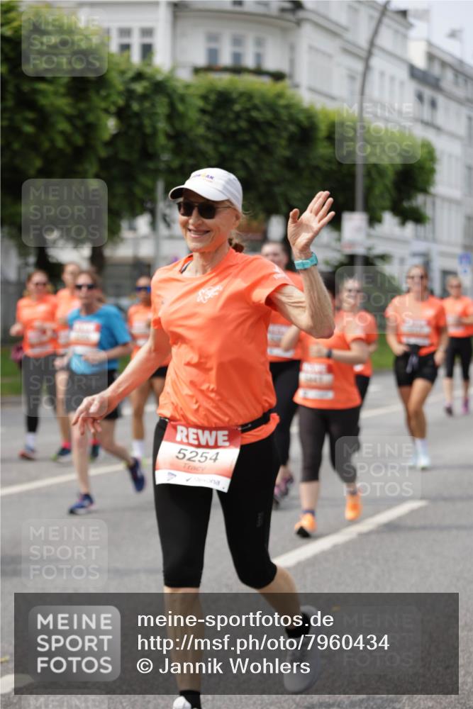 15.06.2025 - REWE Women's Run Jannik Wohlers http://msf.ph/oto/7960434 15.06.2025 09:45:33 Laufen 5254 meine-sportfotos.de