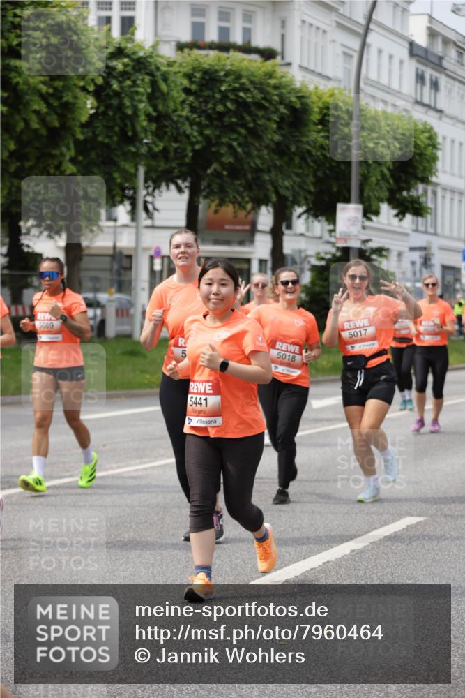 15.06.2025 - REWE Women's Run Jannik Wohlers http://msf.ph/oto/7960464 15.06.2025 09:45:34 Laufen 5018, 5017 meine-sportfotos.de
