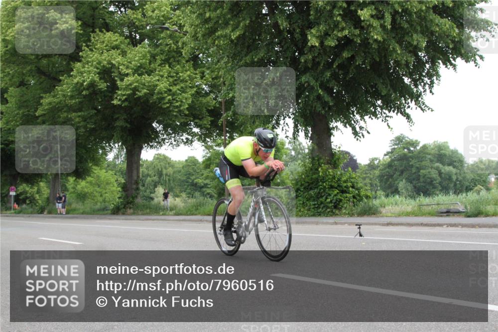 15.06.2025 - 7 Türme Triathlon Yannick Fuchs http://msf.ph/oto/7960516 15.06.2025 11:56:37 Radfahren  meine-sportfotos.de
