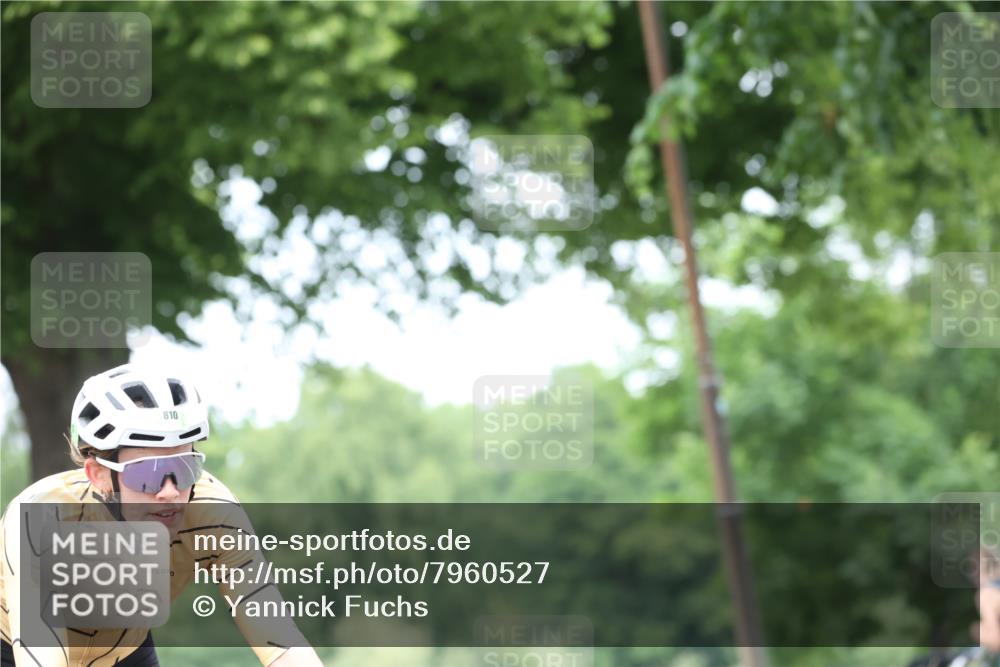 15.06.2025 - 7 Türme Triathlon Yannick Fuchs http://msf.ph/oto/7960527 15.06.2025 13:48:45 Radfahren 368, 810, 1013 meine-sportfotos.de