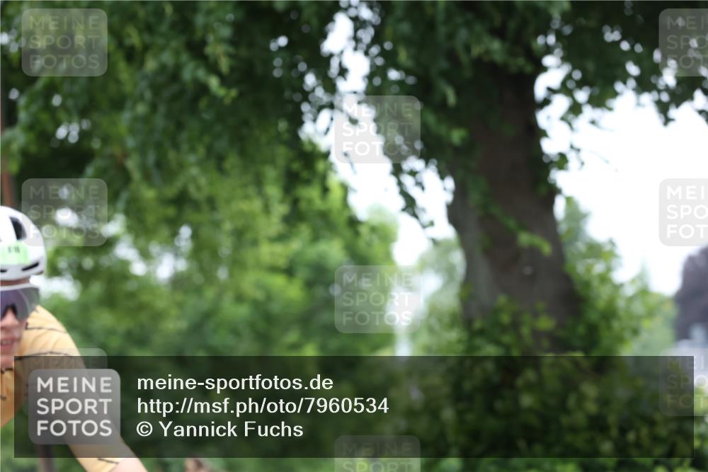 15.06.2025 - 7 Türme Triathlon Yannick Fuchs http://msf.ph/oto/7960534 15.06.2025 13:48:45 Radfahren 368, 810, 1013 meine-sportfotos.de