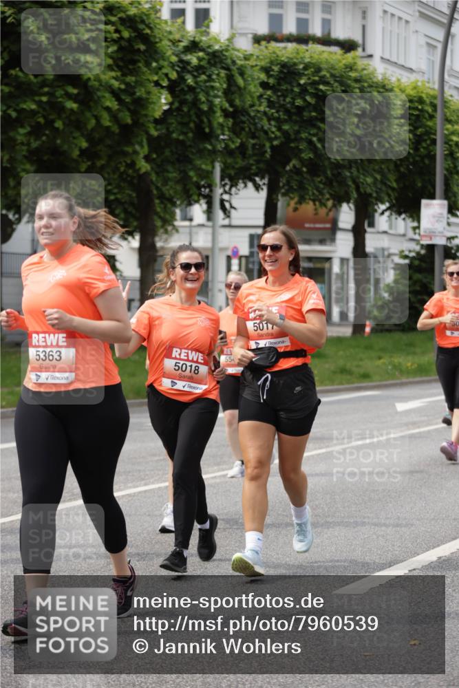 15.06.2025 - REWE Women's Run Jannik Wohlers http://msf.ph/oto/7960539 15.06.2025 09:45:35 Laufen 5363, 55, 5018, 4, 5017 meine-sportfotos.de