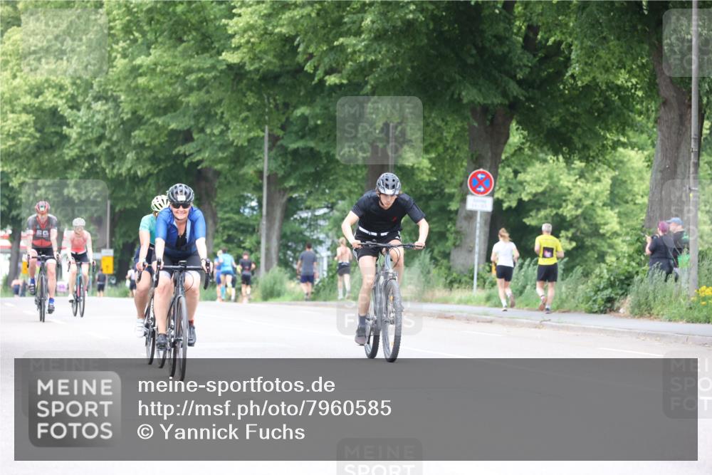15.06.2025 - 7 Türme Triathlon Yannick Fuchs http://msf.ph/oto/7960585 15.06.2025 13:48:51 Radfahren 212, 428, 796, 806, 1013, 1092 meine-sportfotos.de