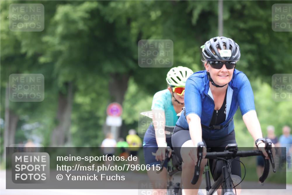 15.06.2025 - 7 Türme Triathlon Yannick Fuchs http://msf.ph/oto/7960615 15.06.2025 13:48:52 Radfahren 212, 428, 796, 806, 1013, 1092 meine-sportfotos.de