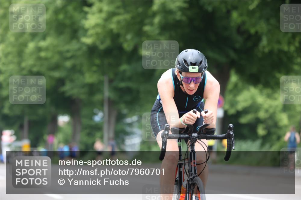 15.06.2025 - 7 Türme Triathlon Yannick Fuchs http://msf.ph/oto/7960701 15.06.2025 13:48:56 Radfahren 212, 230, 428, 761, 796, 806, 1092, 1110 meine-sportfotos.de