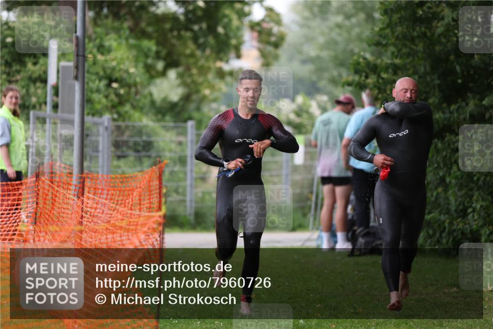 15.06.2025 - 7 Türme Triathlon Michael Strokosch http://msf.ph/oto/7960726 15.06.2025 12:12:06 Schwimmen 630, 658 meine-sportfotos.de