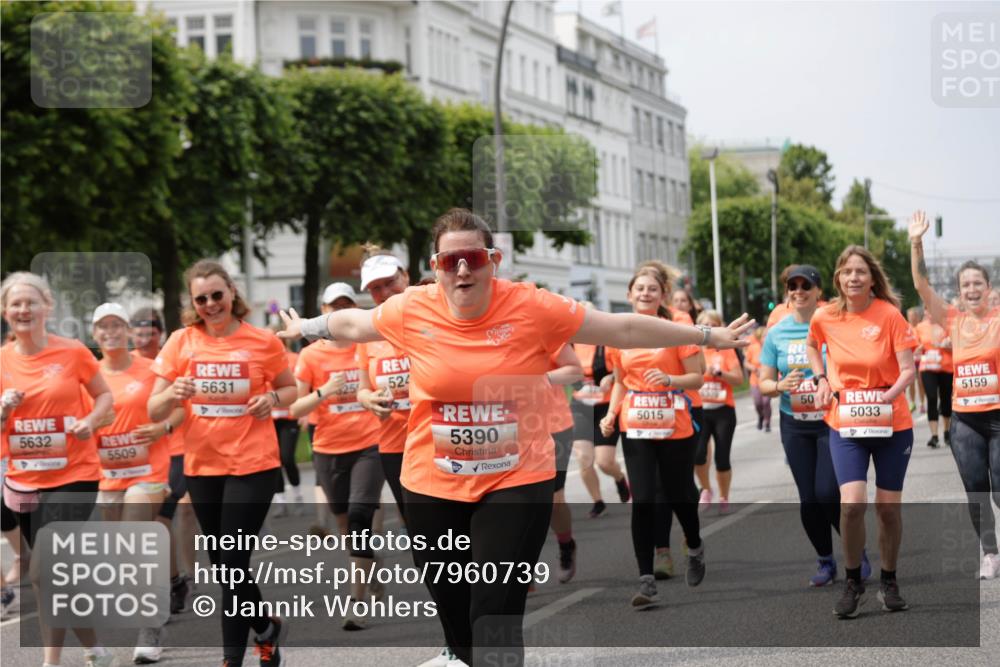 15.06.2025 - REWE Women's Run Jannik Wohlers http://msf.ph/oto/7960739 15.06.2025 09:45:51 Laufen 5631, 25, 524, 5632, 5509, 5390, 5159, 50, 5015, 5033 meine-sportfotos.de