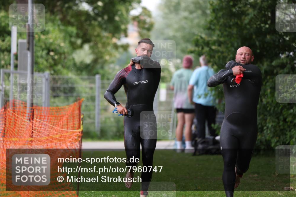 15.06.2025 - 7 Türme Triathlon Michael Strokosch http://msf.ph/oto/7960747 15.06.2025 12:12:07 Schwimmen 630, 658 meine-sportfotos.de