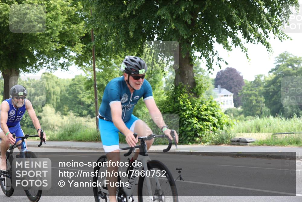 15.06.2025 - 7 Türme Triathlon Yannick Fuchs http://msf.ph/oto/7960752 15.06.2025 09:56:12 Radfahren 5, 85, 87 meine-sportfotos.de