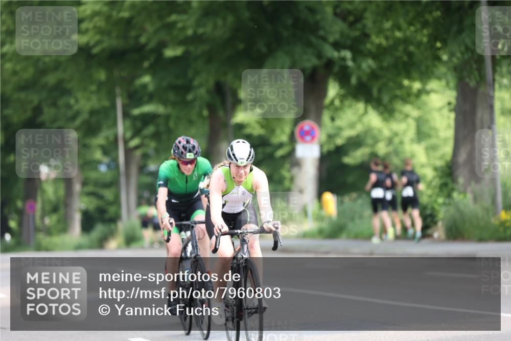 15.06.2025 - 7 Türme Triathlon Yannick Fuchs http://msf.ph/oto/7960803 15.06.2025 09:56:17 Radfahren 85, 87 meine-sportfotos.de