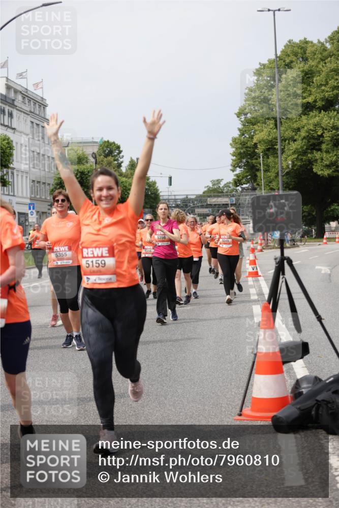 15.06.2025 - REWE Women's Run Jannik Wohlers http://msf.ph/oto/7960810 15.06.2025 09:45:53 Laufen 5355, 5159, 5398, 5049, 5358 meine-sportfotos.de