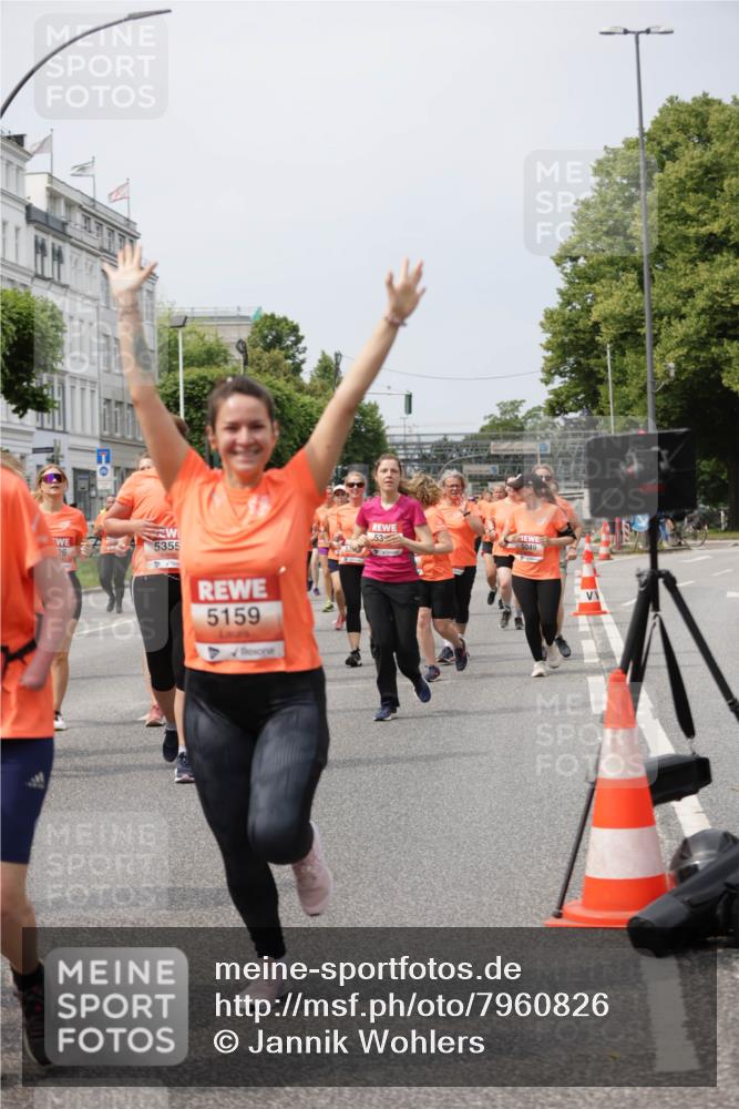 15.06.2025 - REWE Women's Run Jannik Wohlers http://msf.ph/oto/7960826 15.06.2025 09:45:53 Laufen 5355, 5159, 53, 5049 meine-sportfotos.de